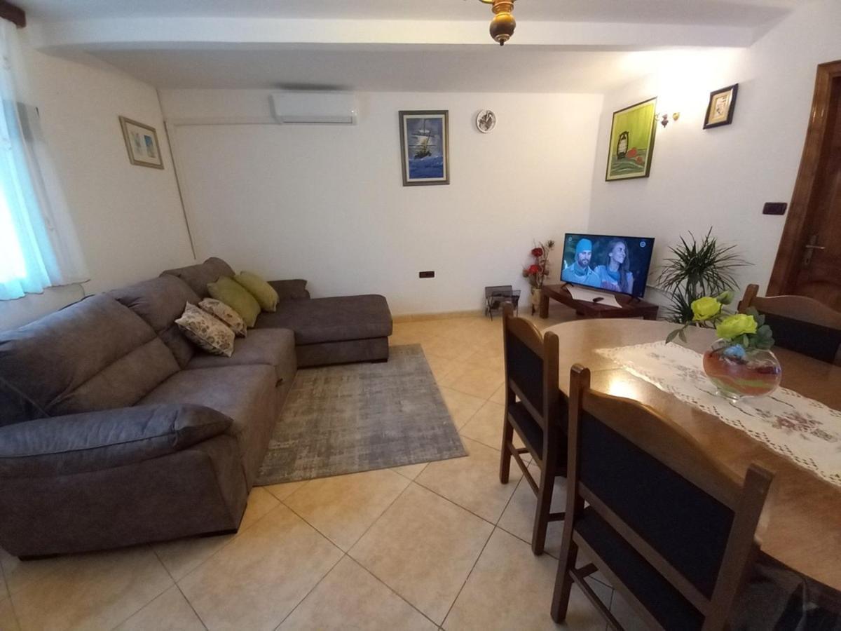 Apartments Faris Kanfanar Extérieur photo