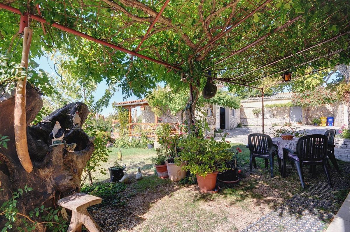 Apartments Faris Kanfanar Extérieur photo